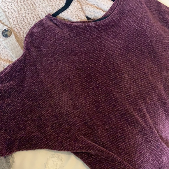 Burgundy Oversized Sweater - Picture 5 of 5